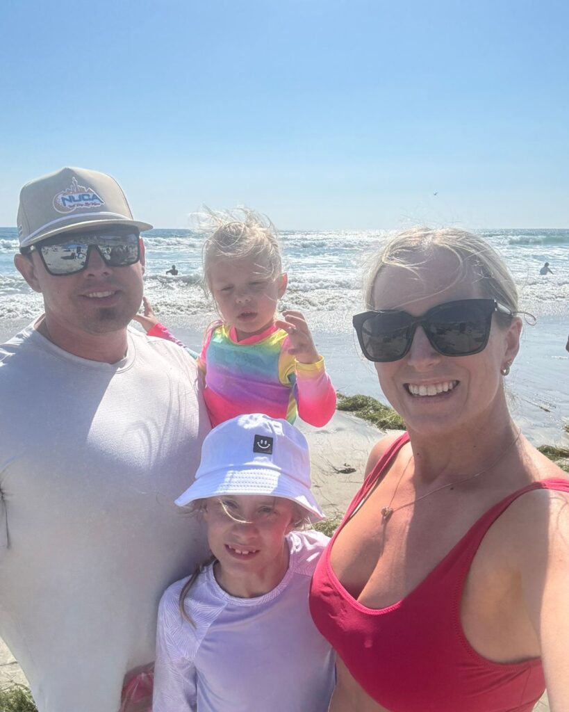 summer bucket list for families - beach day