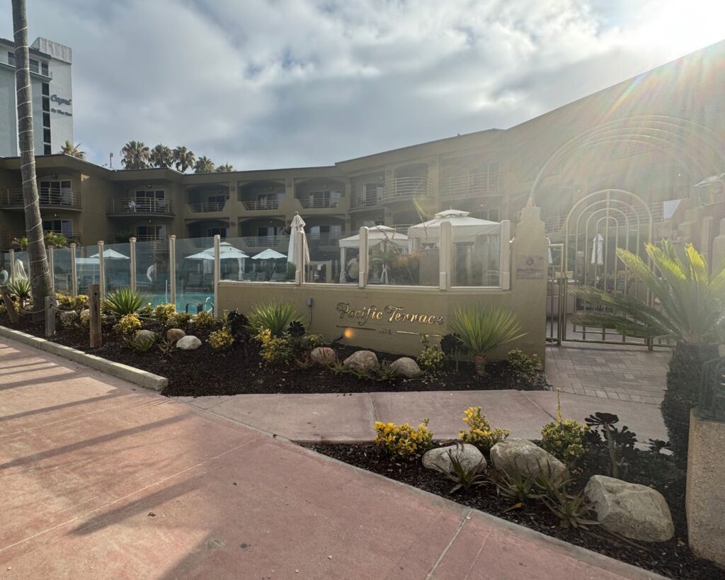 Pacific Terrace Hotel Gated Entrance Off Boardwalk